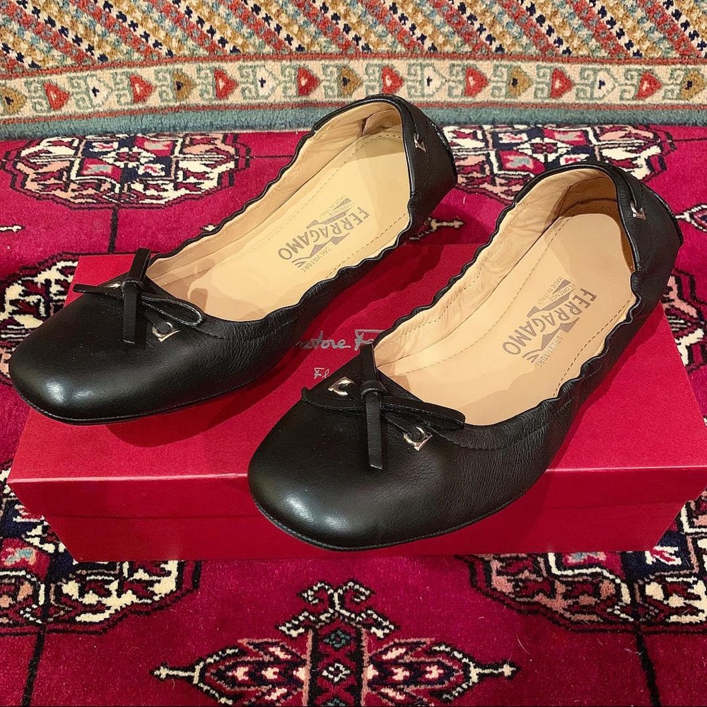 Vintage Black Leather Ferragamo Flats NWT